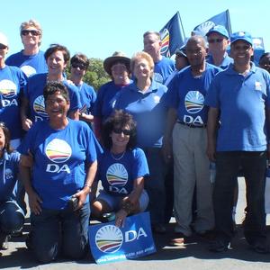 Die DA se “Blou Golf” op pad na die strate kort voor die tussenverkiesing op 26 November 2014